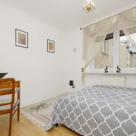 Vintage Sengera Cichego With 3 Bedrooms By Renters Appartement