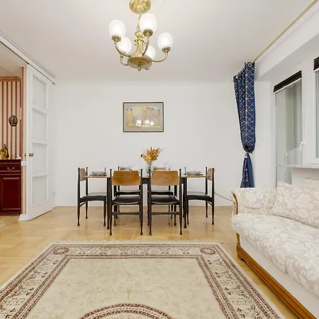 Vintage Sengera Cichego With 3 Bedrooms By Renters Appartement Warschau