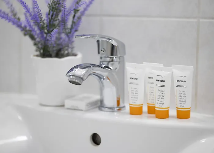 Vintage Sengera Cichego With 3 Bedrooms By Renters *