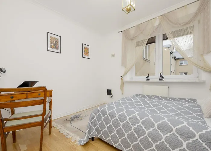 Vintage Sengera Cichego With 3 Bedrooms By Renters Lägenhet