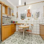 Vintage Sengera Cichego With 3 Bedrooms By Renters Apartment *