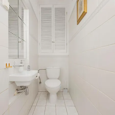 Vintage Sengera Cichego With 3 Bedrooms By Renters דירה