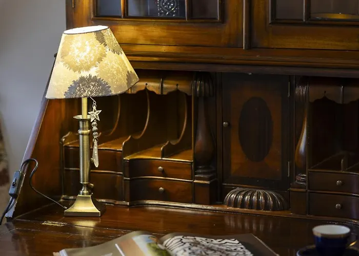 Vintage Sengera Cichego With 3 Bedrooms By Renters