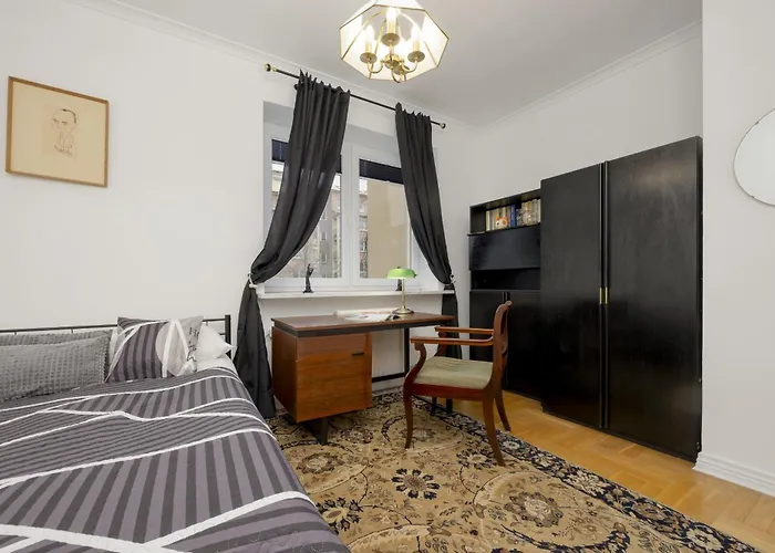 아파트 Vintage Sengera Cichego With 3 Bedrooms By Renters 바르샤바