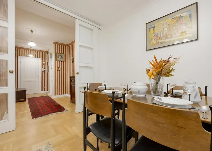 Vintage Sengera Cichego With 3 Bedrooms By Renters 바르샤바