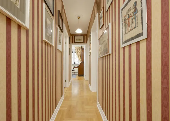 Vintage Sengera Cichego With 3 Bedrooms By Renters * 바르샤바